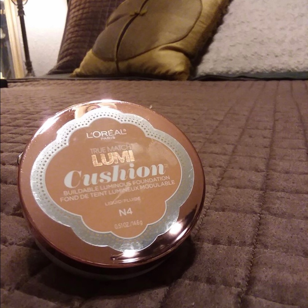 🎁Free with Purchase🎁 True Match Lumi Cushion
